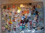 Veel speldjes jaren 60/70, Verzamelen, Speldjes, Pins en Buttons, Ophalen, Zo goed als nieuw, Overige onderwerpen