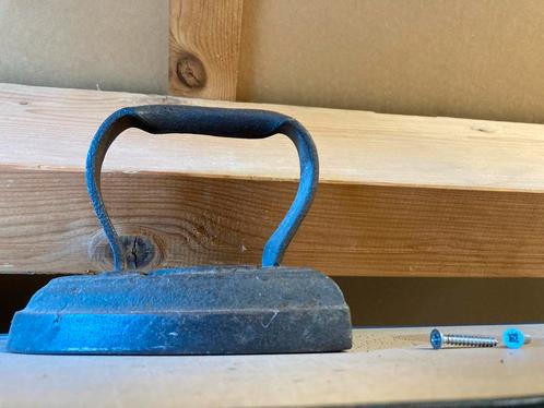 Antiek Strijkijzer - Oud Gereedschap, Antiek en Kunst, Antiek | Gereedschap en Instrumenten, Ophalen