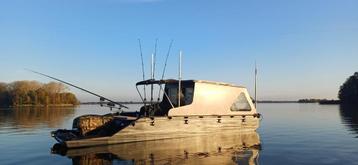 Mega luxe karperboot te huur  op de randmeren ! beschikbaar voor biedingen