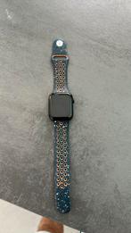 Apple watch SE 2 44mm, Sieraden, Tassen en Uiterlijk, Smartwatches, Ophalen, Zo goed als nieuw, Zwart, IOS