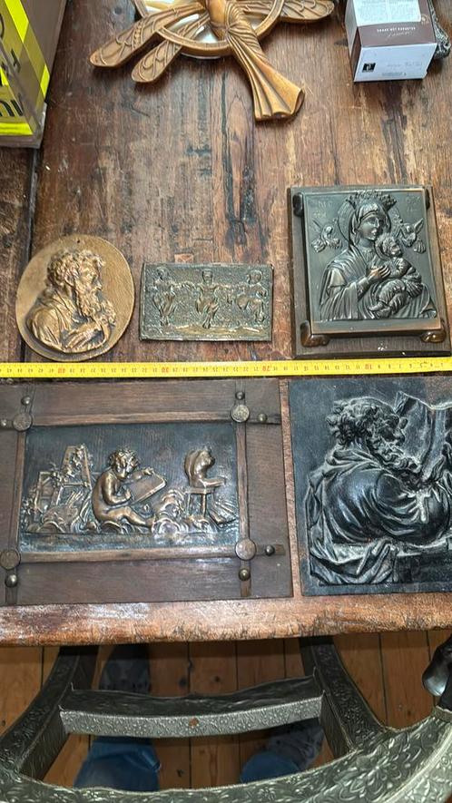 6 antieke koperen / bronzen plaquettes niet los te koop, Antiek en Kunst, Curiosa en Brocante, Ophalen of Verzenden