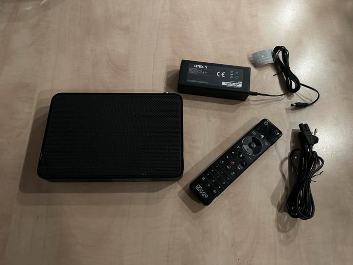 Ziggo Decoder - Compleet met afstandsbediening, Audio, Tv en Foto, Decoders en Harddiskrecorders, Gebruikt, Decoder, Ophalen of Verzenden
