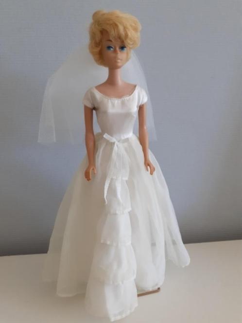 Barbie  Bubble Cut Blond in *Brides dream* uit ,63, Verzamelen, Poppen, Pop, Verzenden