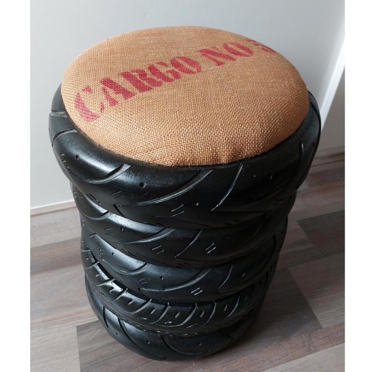 Autobanden Kruk, Decoratie Poef (Kinderkamer/Mancave), Huis en Inrichting, Banken | Voetenbanken en Poefen, Zo goed als nieuw