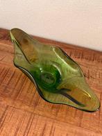 Mooie groene glazen schaal, Antiek en Kunst, Antiek | Glas en Kristal, Ophalen of Verzenden