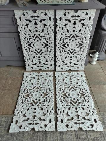 4 wand decoraties beschikbaar voor biedingen