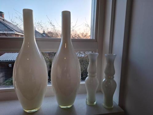 Prachtige deco set van 4 vazen, 50+30 cm, Huis en Inrichting, Woonaccessoires | Vazen, Zo goed als nieuw, Wit, 50 tot 75 cm, Aardewerk of Porselein