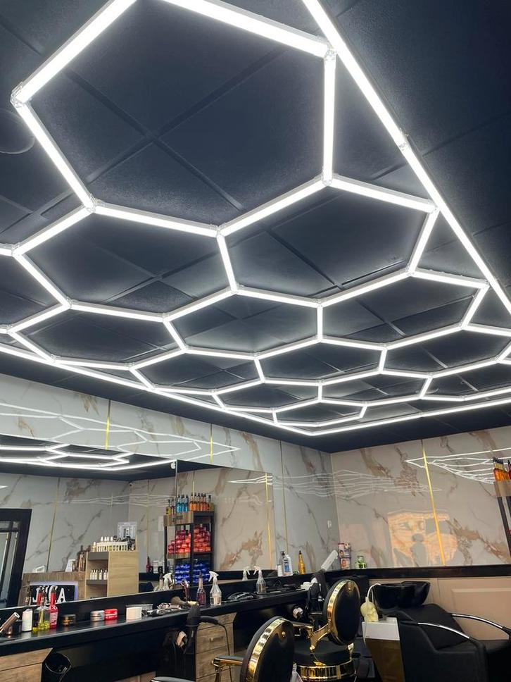 Nieuwe LED hexagon plafond garage showroom verlichting, Huis en Inrichting, Lampen | Plafondlampen, Nieuw, Ophalen