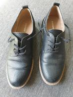 Lage zwarte schoenen maat 39, Ophalen, Zwart, Zo goed als nieuw, Veterschoenen
