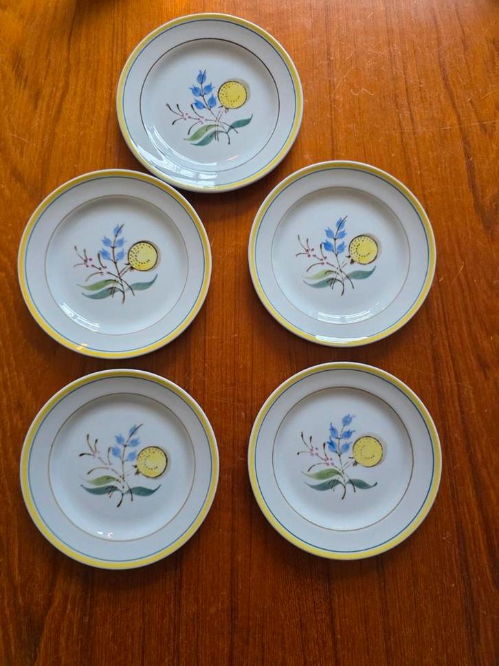 Arabia Finland Wildflower Gebaksbordjes (5) Vintage, Huis en Inrichting, Keuken | Servies, Zo goed als nieuw, Bord(en), Overige stijlen