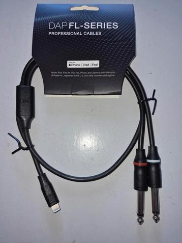 Aux kabel voor I Phone naar jack beschikbaar voor biedingen