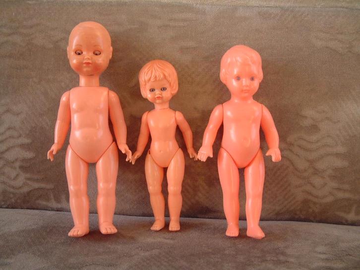 3 oude poppen nr 5, Verzamelen, Poppen, Gebruikt, Pop, Ophalen of Verzenden