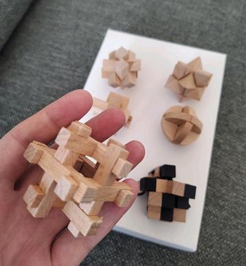 Set van 6 kleine houten 3D puzzels - breinbrekers beschikbaar voor biedingen