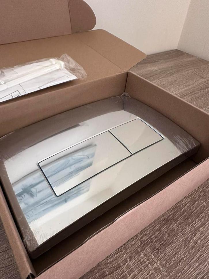 Geberit Delta Flush Plate new, Doe-het-zelf en Verbouw, Sanitair, Nieuw, Toilet, Chroom, Koper, Ophalen of Verzenden