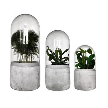 Set van 3 stolpen op betonnen voet, nieuw in doos beschikbaar voor biedingen