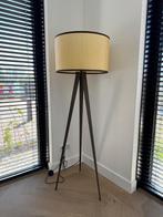 Vloerlamp Zuiver, Huis en Inrichting, Lampen | Vloerlampen, Ophalen, Zo goed als nieuw, Hout, 150 tot 200 cm
