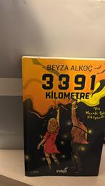(Turks) boek auteur Beyza Alkoc, Zo goed als nieuw, Ophalen