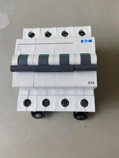 EATON Installatieautomaat 4B16/6, Doe-het-zelf en Verbouw, Elektra en Kabels, Gebruikt, Overige typen, Ophalen of Verzenden