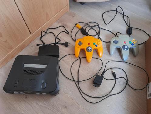 N64 Met 2 controllers Inclusief 1 spel naar keuze., Spelcomputers en Games, Spelcomputers | Nintendo 64, Zo goed als nieuw, Met 2 controllers