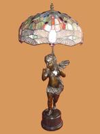 Grote bronzen beeld met Tiffanykap lamp engel in brons., Ophalen