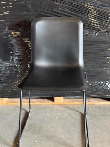 Lensvelt That Chair Kunsstof stoelen (Richard Hutten) beschikbaar voor biedingen