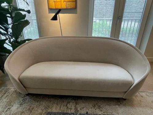 GUBI 3-persoons Revers sofa (215cm) in luxe uitvoering, Huis en Inrichting, Banken | Sofa's en Chaises Longues, Zo goed als nieuw