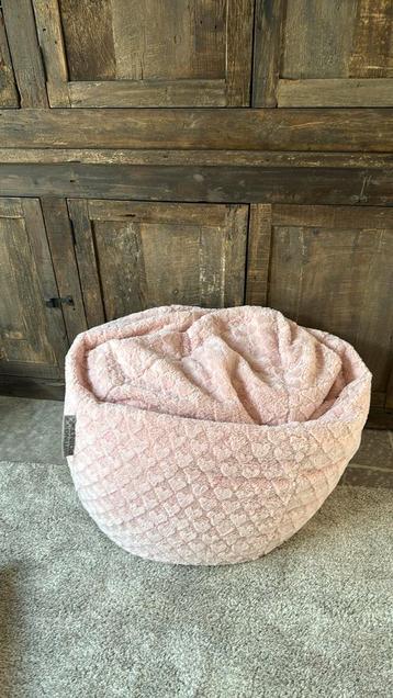 Hele leuke roze zitzak XL beschikbaar voor biedingen