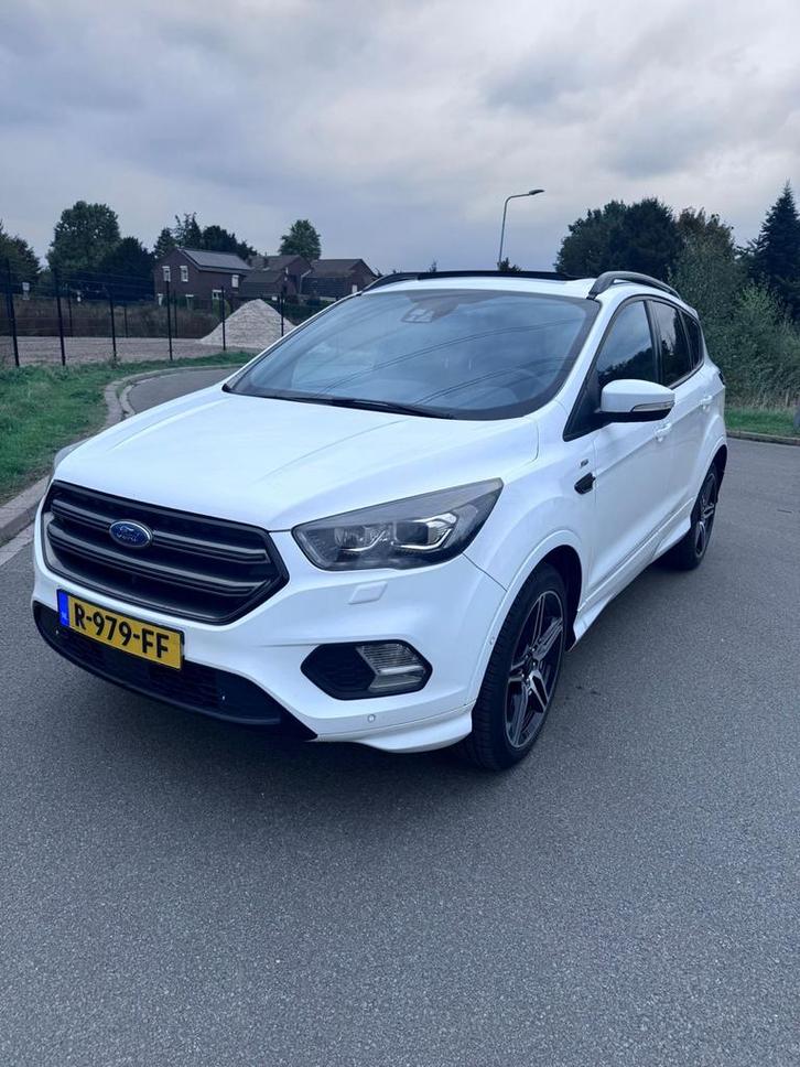 Ford Kuga 1.5 Ecoboost St line, Auto's, Ford, Particulier, Kuga, 4x4, ABS, Achteruitrijcamera, Adaptieve lichten, Airbags, Airconditioning