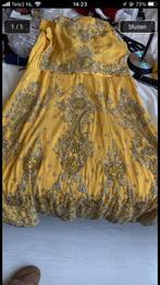 Gele Lehenga met Borduurwerk strass nieuw bollywood, Ophalen of Verzenden, Zo goed als nieuw, Maat 38/40 (M), Geel