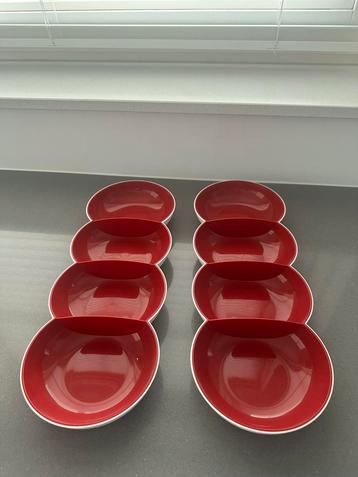 2 Tupperware Allegra tapasschalen beschikbaar voor biedingen