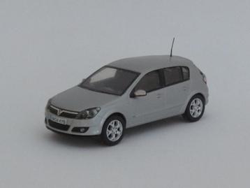 mooie grijs-metallic Vauxhall (Opel) Astra, topstaat, 1:43 beschikbaar voor biedingen
