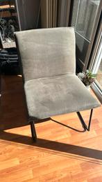 Te koop, comfortabele stoel/ fauteuil, grijs. Zachte stof, Grijs, Gebruikt, Stof, Ophalen of Verzenden