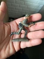 Lineol Soldaat rent met handgranaat, Antiek en Kunst, Antiek | Speelgoed, Ophalen of Verzenden