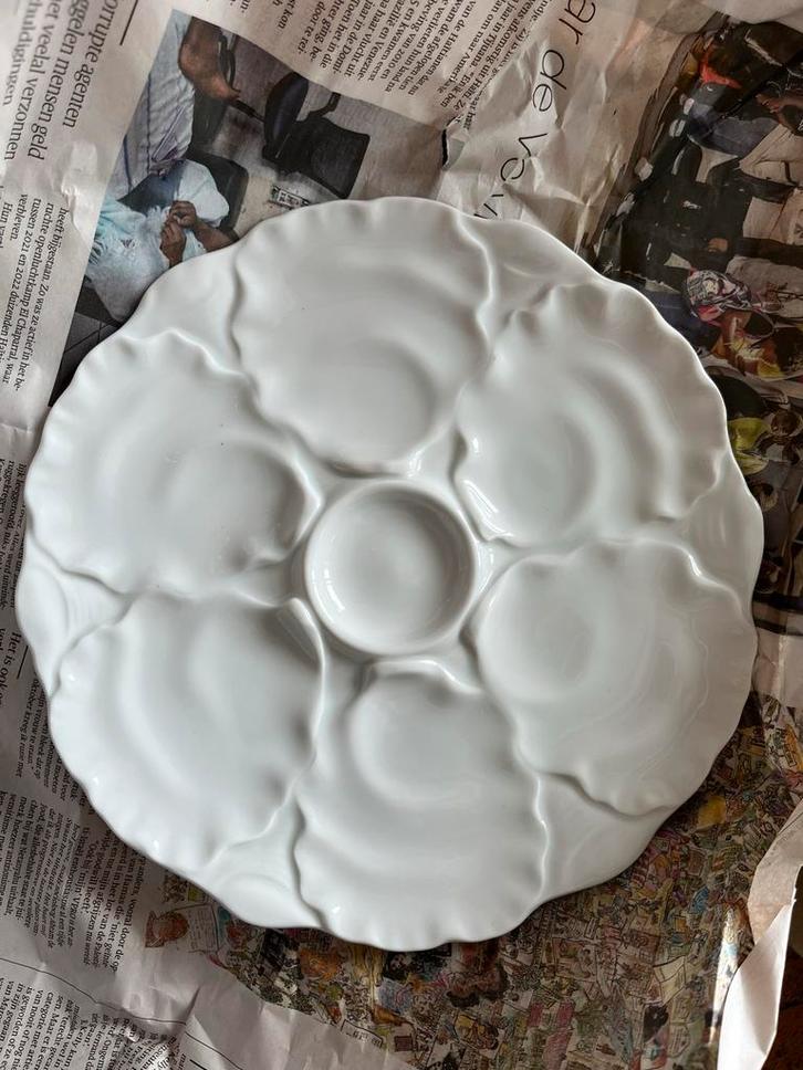 14 Witte Porseleinen Oesterborden, Huis en Inrichting, Keuken | Servies, Zo goed als nieuw, Bord(en), Effen, Porselein, Ophalen of Verzenden