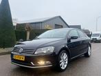 Volkswagen Passat 1.8 TSI Highline 2011 Navi/Clima/Lmv, Auto's, Volkswagen, Voorwielaandrijving, Euro 5, 4 cilinders, Zwart