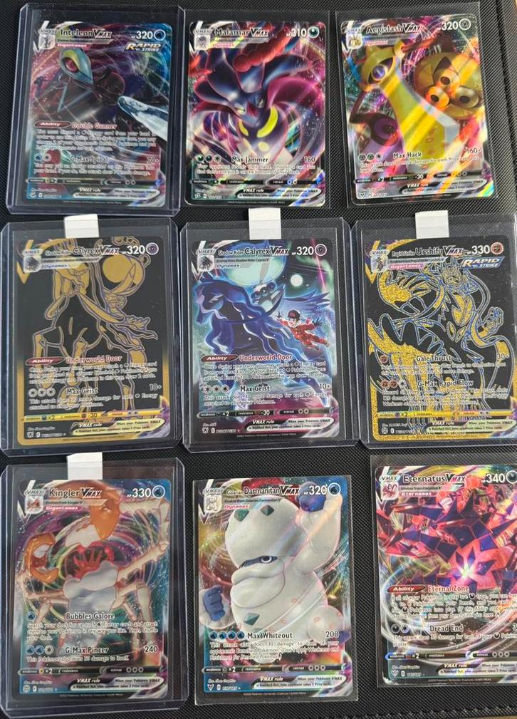 Pokemon Vmax Kaarten 10 stuks, Hobby en Vrije tijd, Verzamelkaartspellen | Pokémon, Zo goed als nieuw, Meerdere kaarten, Foil