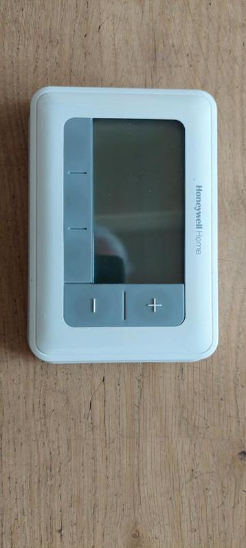 Honeywell T4 thermostaat beschikbaar voor biedingen