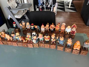 Laaf Figuren Alfabet A-Z + Sneeuwbol Muziekdoos Compleet Set beschikbaar voor biedingen