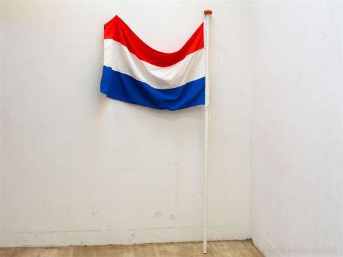 Vlaggenstok met Nederlandse vlag 91852, Diversen, Vlaggen en Wimpels, Gebruikt, Ophalen of Verzenden