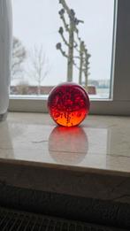 Rode glazen bol presse papier - decoratief, Ophalen of Verzenden