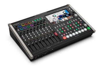 Roland VR120-HD Streaming-AV-Mixer incl recorder in 1 beschikbaar voor biedingen