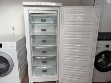 In nette staat Liebherr NoFrost 6 Laden Vriezer  beschikbaar voor biedingen