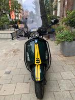 Vespa sprint racing sixties 2020, Fietsen en Brommers, Scooters | Vespa, Ophalen, Overige modellen, Maximaal 45 km/u, Zo goed als nieuw