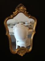 Sierlijke spiegel met kuif en heeft een houten gouden lijst, Ophalen, Overige vormen, Minder dan 50 cm, Minder dan 100 cm