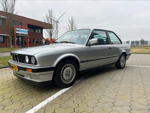BMW 3-Serie (e30) 318 1990 Grijs inruil mogelijk, Auto's, BMW, Particulier, 3-Serie, Bluetooth, Radio, Sportpakket, Benzine, Hatchback