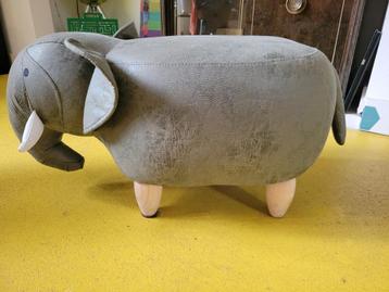 Poef Olifant Kinderkamer beschikbaar voor biedingen