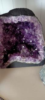 prachtige paarse amathist., Verzamelen, Mineralen en Fossielen, Ophalen of Verzenden, Mineraal