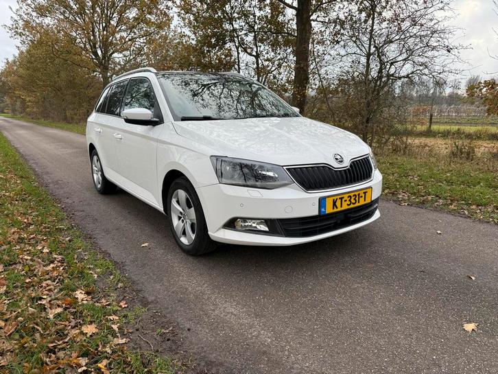 Skoda Fabia 1.2 TSI 66KW Combi 2016 Wit  panoramadak, Auto's, Skoda, Particulier, Fabia, ABS, Achteruitrijcamera, Adaptieve lichten
