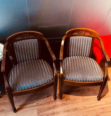 Vintage Stoelen - Opnieuw Gestoffeerd beschikbaar voor biedingen