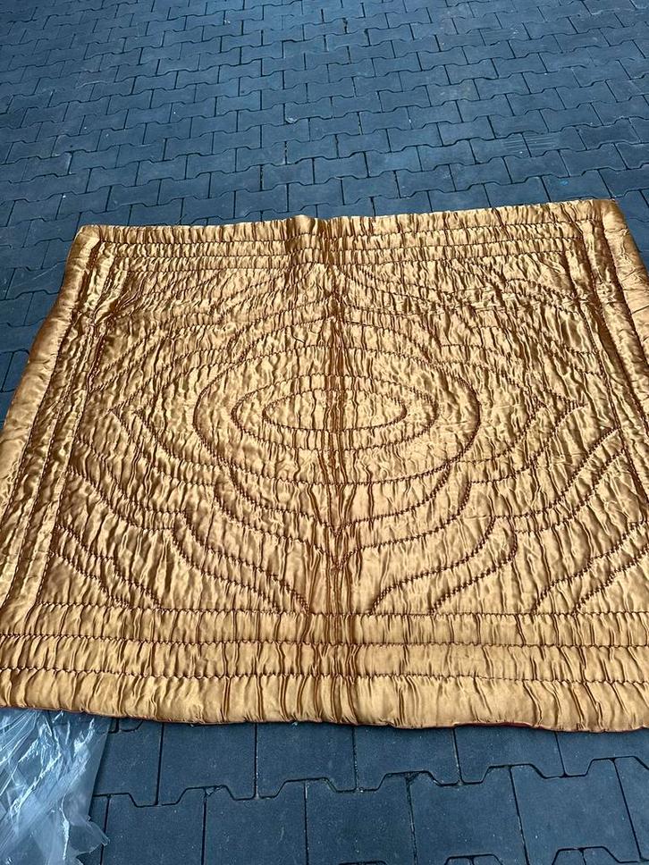 Vintage dikke deken/ sprei /plaid, Huis en Inrichting, Slaapkamer | Beddengoed, Zo goed als nieuw, Deken of Dekbed, Overige maten